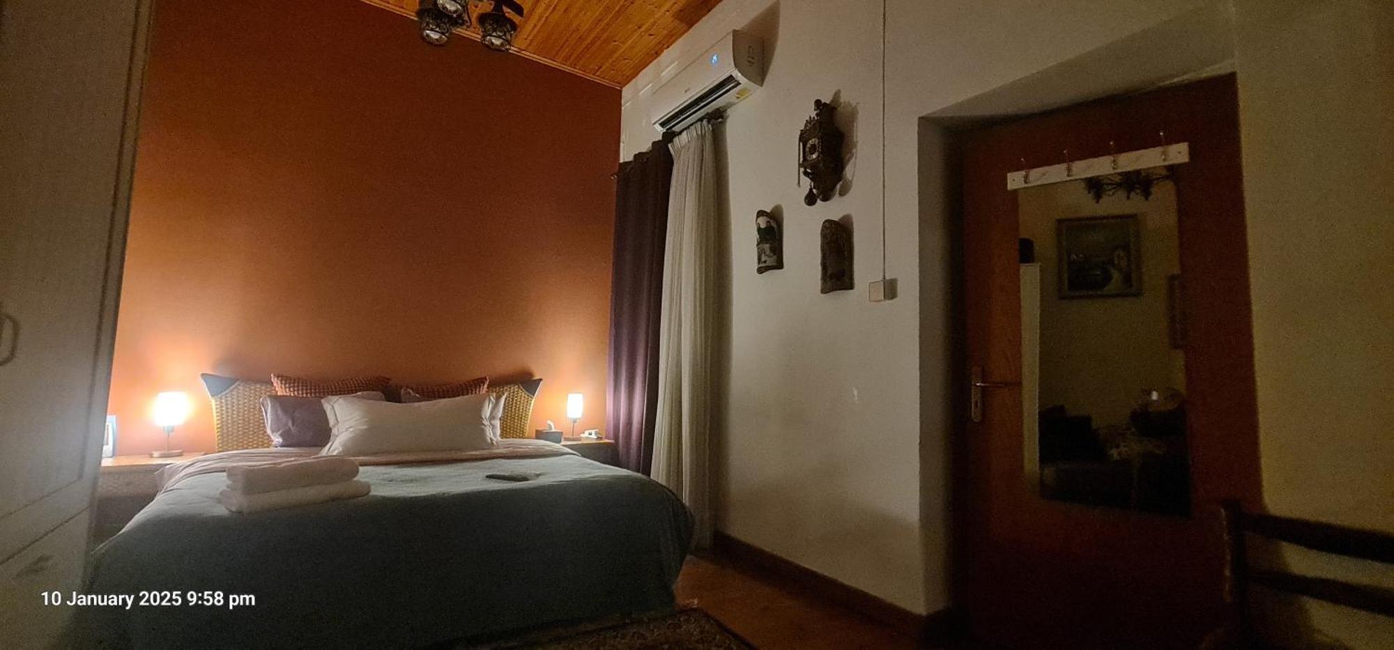 Petro'S Antique House Apartment Nikosia Bagian luar foto